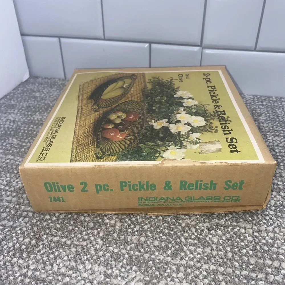 Indians Glass Pickle Relish Dishes NIB Olive Color VTG Holiday Serving Dishes‎